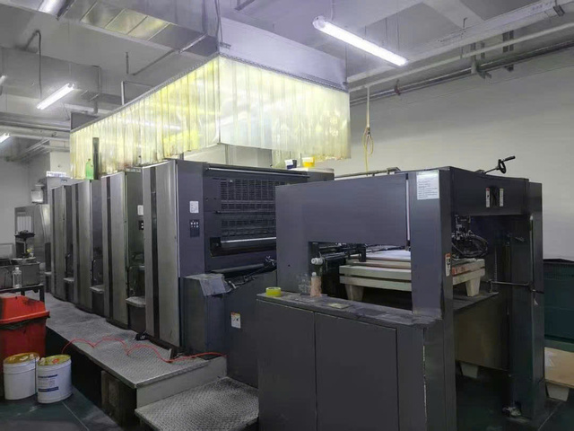 Mitsubishi V3000 4 màu 72x105 cm năm 2013