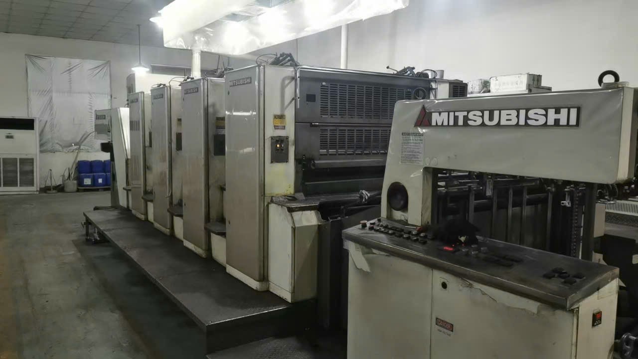 Máy Mitsubisi D3000 - 4 màu 72x102cm